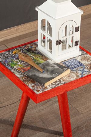 32x32 Cm Tile Patterned Coffee Table RED