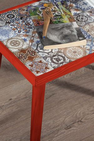 62x32 Cm Tile Patterned Coffee Table RED