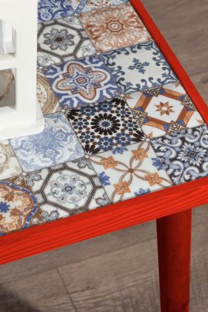 62x32 Cm Tile Patterned Coffee Table RED