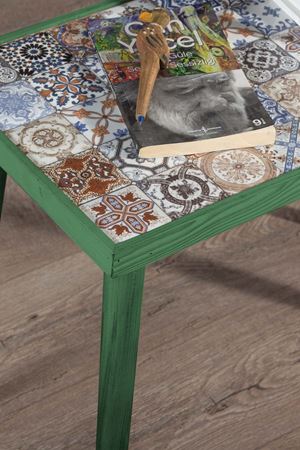 62x32 Cm Tile Patterned Coffee Table GREEN