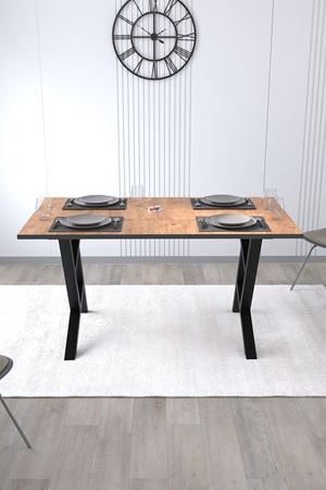 34-11-02  Luna Dining Table With Star Shaped Legs PINE